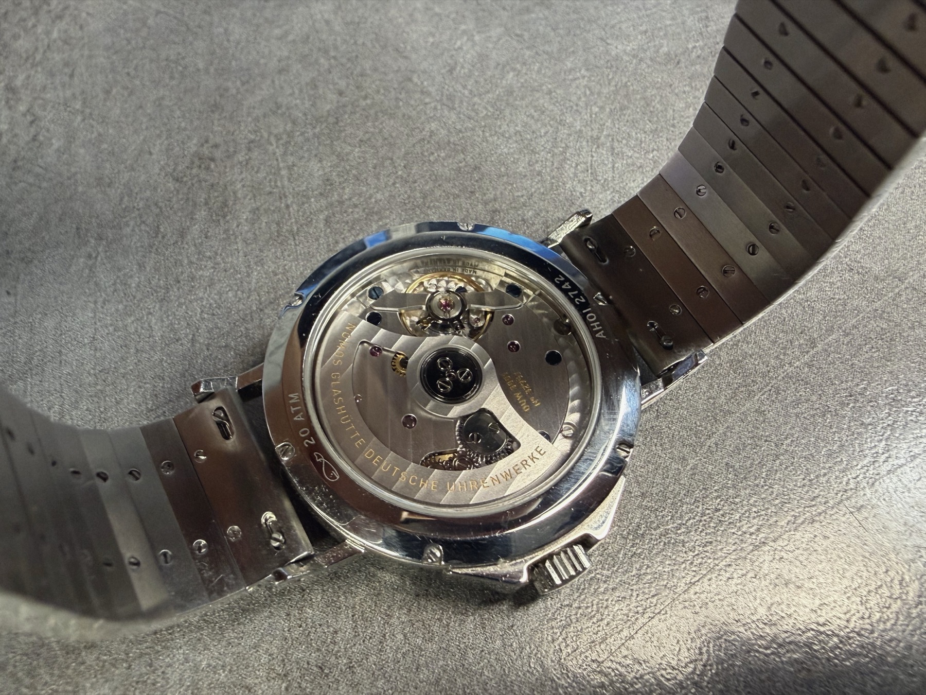 Caseback and the neomatik movement peeking through
